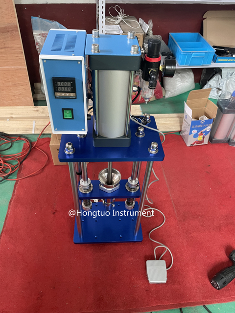 Laboratory Low Price Small Size Desktop Plastic Injection Molding Machine